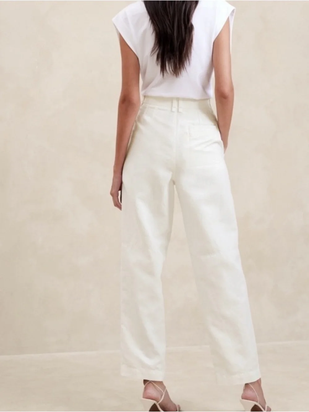 NWT Banana Republic Mya Cotton-Linen Cargo Iced Vanilla Ivory Pants Size 6 long